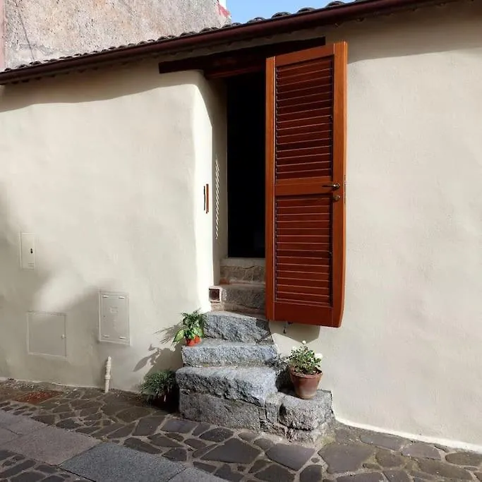 Vakantiehuis Casa Storica Austis, Sardegna Villa Italië